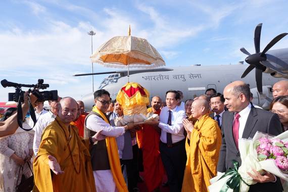Holy Relics of Lord Buddha reaches V’nam