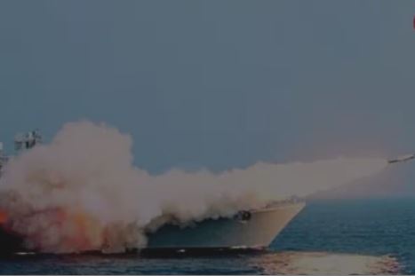 India-Pakistan war: Karachi Port stormed with INS Vikrant!