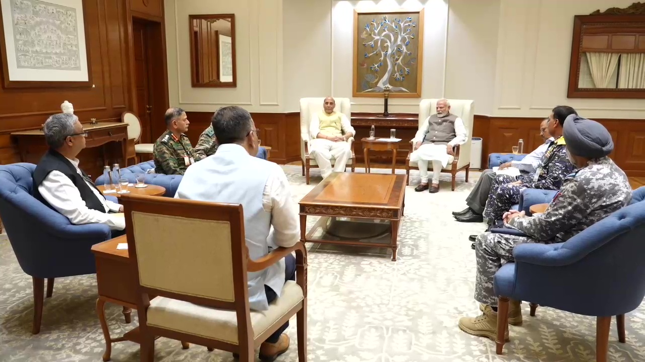Indo-Pak conflict: PM holds key meeting with Defence Minister, NSA 