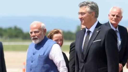 Solutions to problems come through dialogue & democracy not from landing on battlefield: Modi on West Asia war 