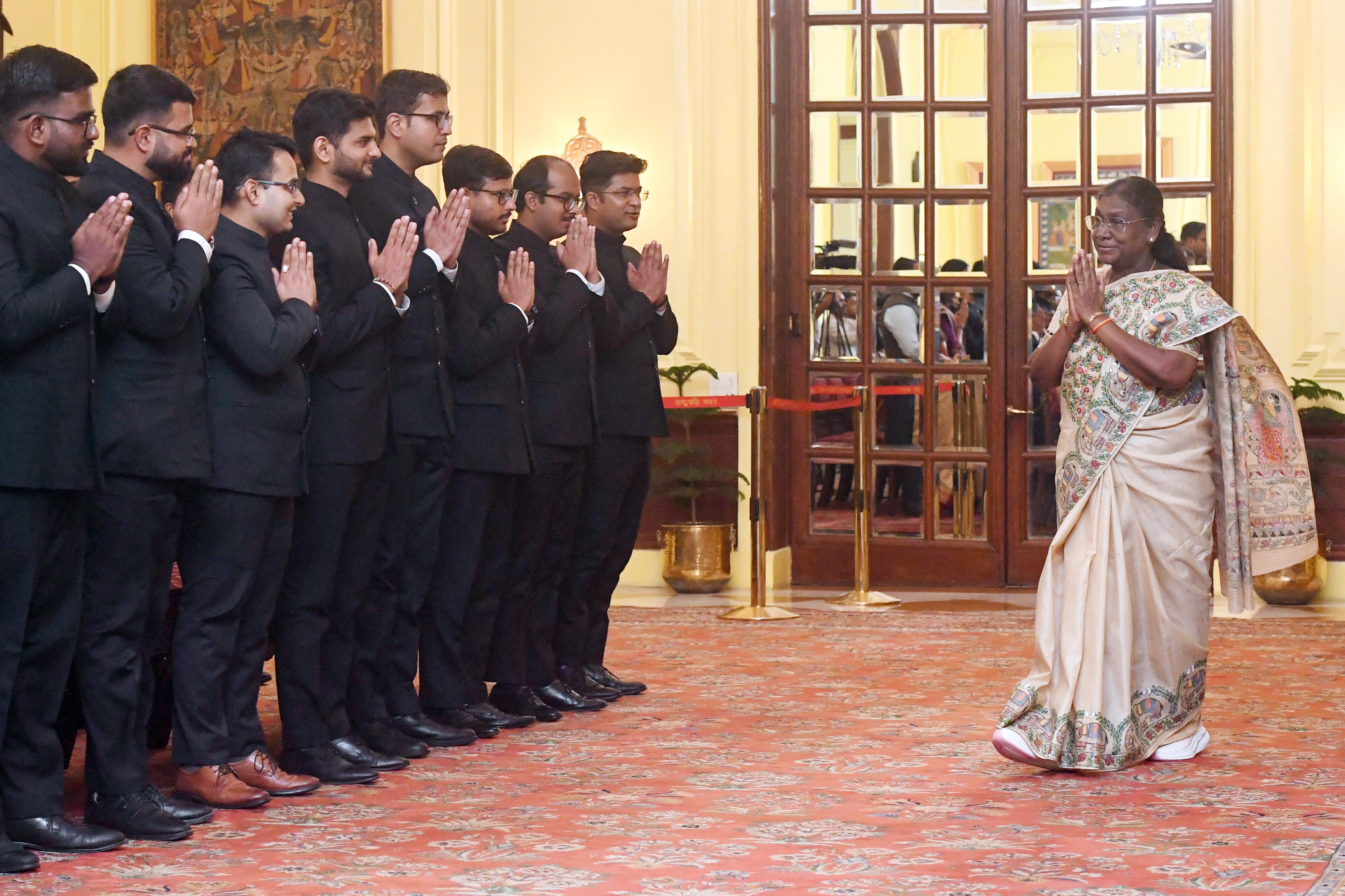  Indian Foreign Service Officers call on President of India