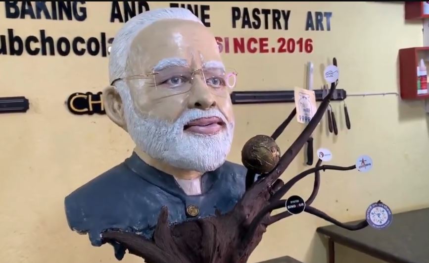 Pastry techies of 'Club Chocolate' craft special birthday gift for NaMo: Sculpt Modi’s portrait with 70-kg choco