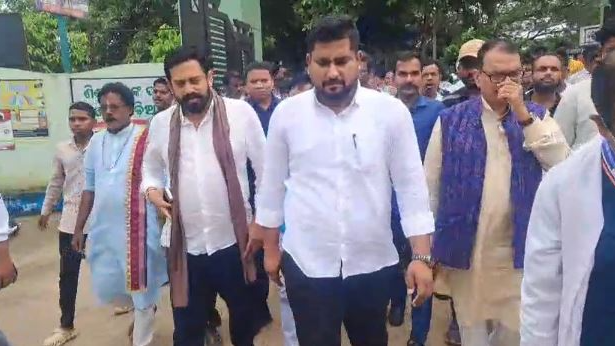 Odisha battles Diarrhoea outbreak;  Minister Suraj Suryavanshi reviews situation in Jajpur