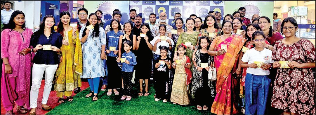 30 winners honoured at Raja Selfie Contest award ceremony by Prameya and News7 