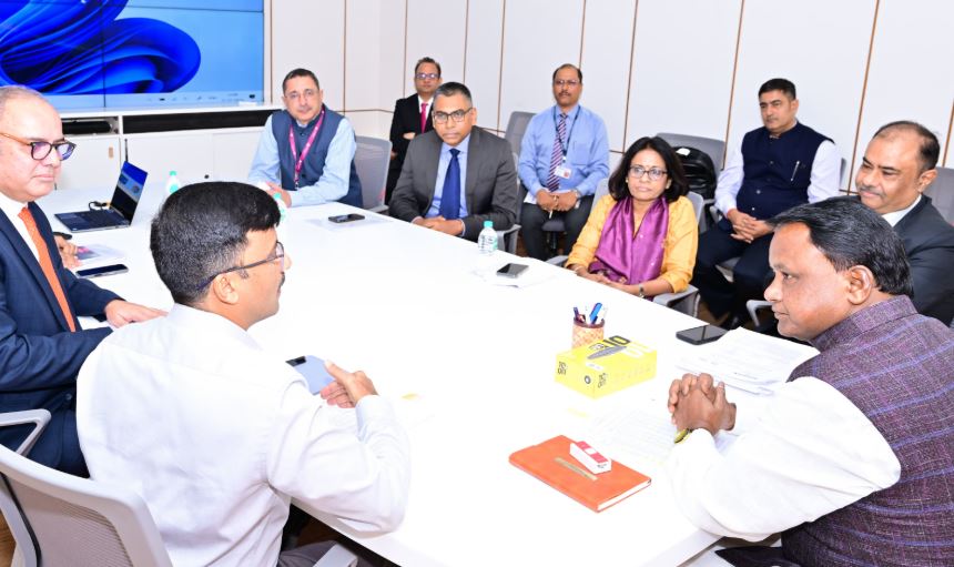 CM Majhi holds high-level meeting with banks, Seeks greater welfare scheme involvement