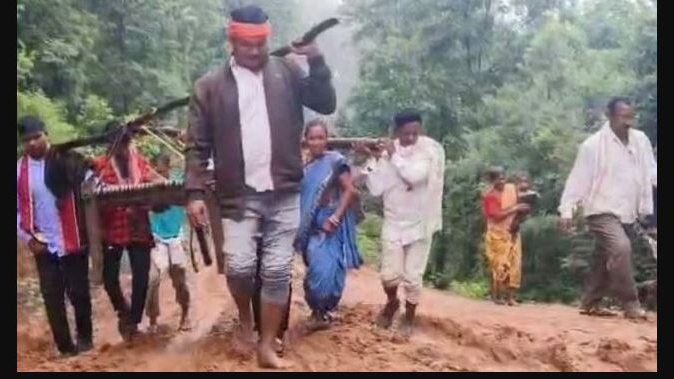 Pregnant woman carried on cot as ambulance fails to reach remote Kalahandi village
