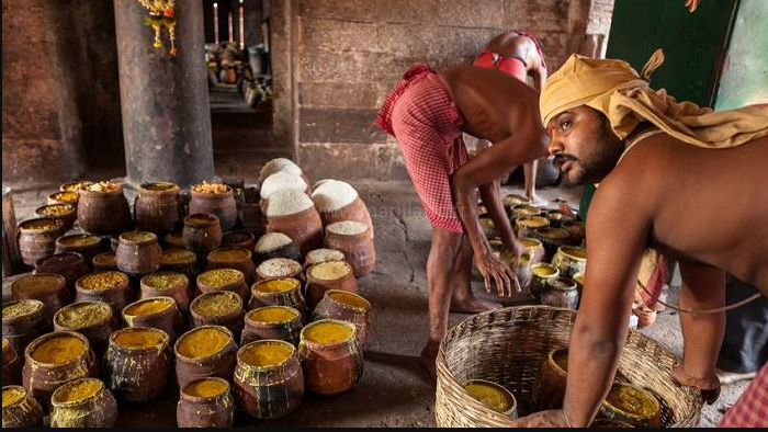 Maharashtra devotee flags irregularities in Mahaprasad distribution, PMO intervenes