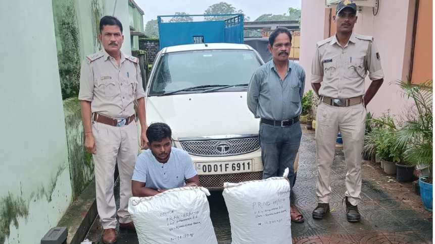 Excise department foils ganja smuggling attempt, Jharkhand youth arrested