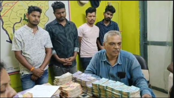 Huge cash recovery in Rampur: Rs12 lakh found in vehicle, 4 nabbed