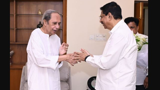 Governor Visits Naveen Patnaik | Health Check Update