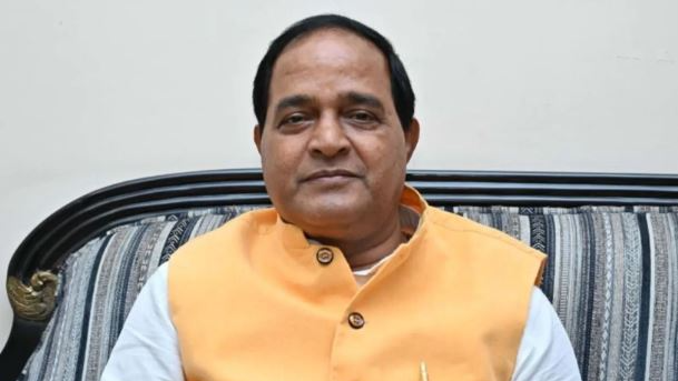 Odisha Minister appeals public to return fraudulently acquired ration cards