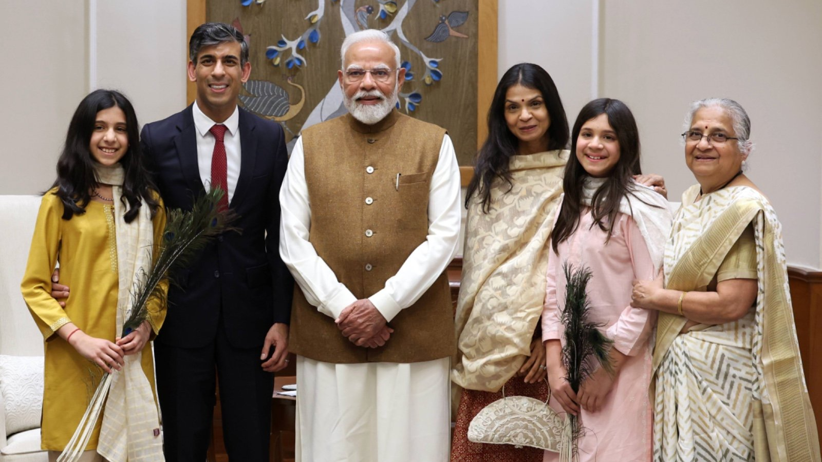 Rishi Sunak Meets PM Modi in Delhi, Strengthens India-UK Ties