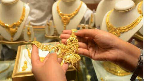 Gold hits record high! Know today's gold rate in India