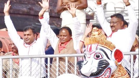 Deba Snana Purnima 2025: Odisha CM Mohan Majhi visits Puri Jagannath Temple