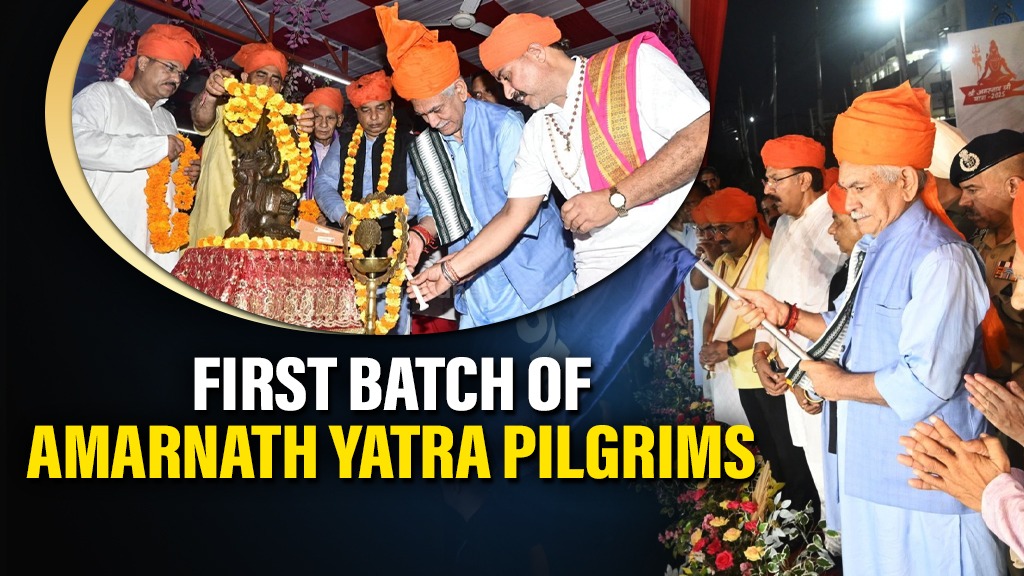 Amarnath Yatra 2025 Begins: First Batch Flagged Off by J&K LG Manoj Sinha